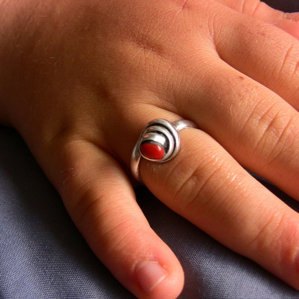 Silver conch stryle ring, fine silver .999+, size 6.5, Italian red coral bead